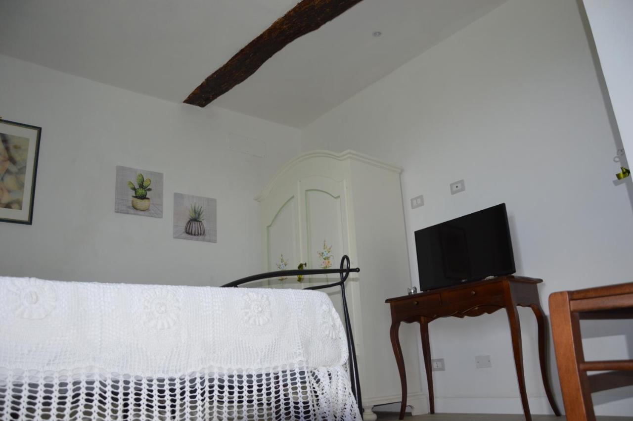 B&B Il Grifo โบมาร์โซ ภายนอก รูปภาพ
